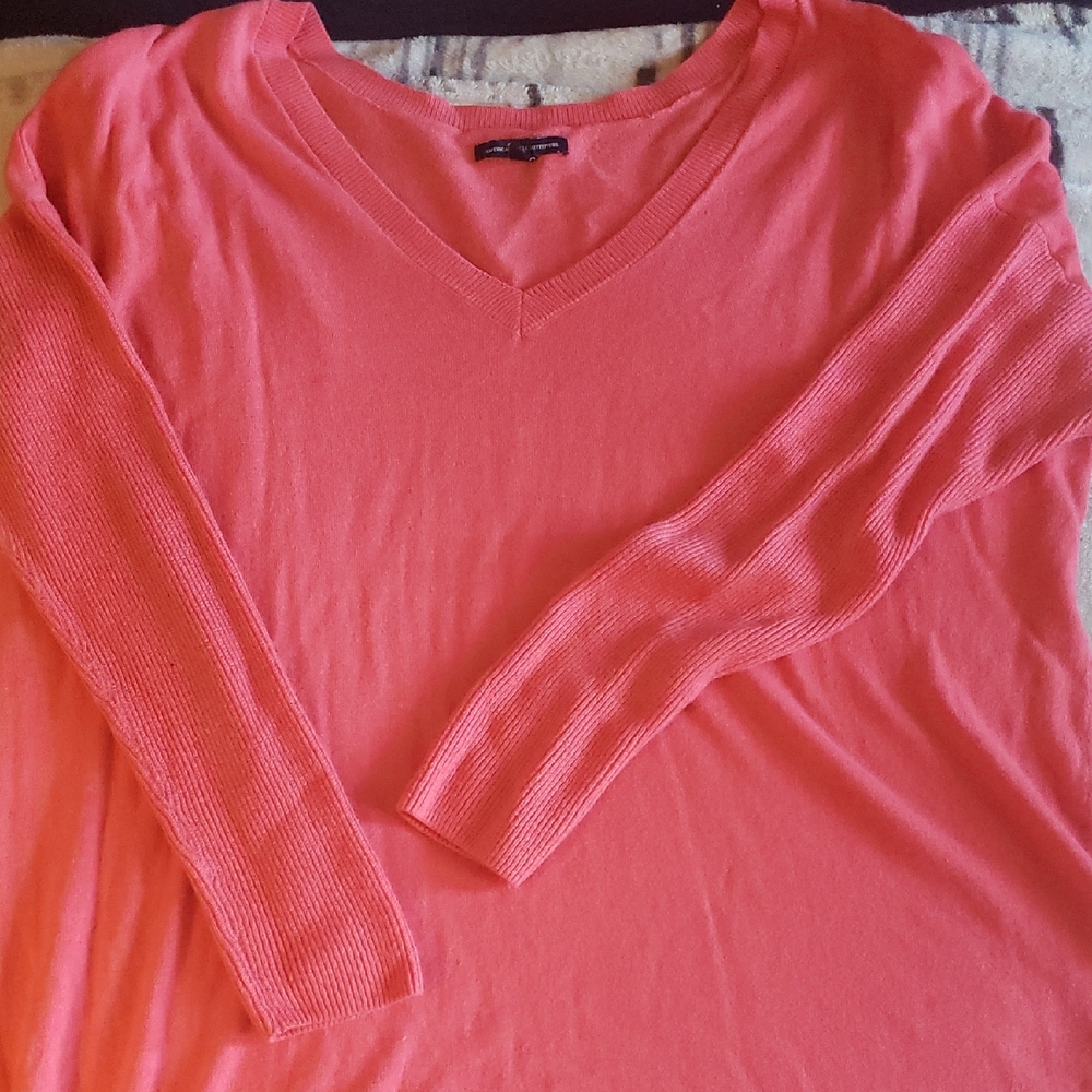V-Neck Coral Sweater American Eagle Outfitter Lightweight Sweater